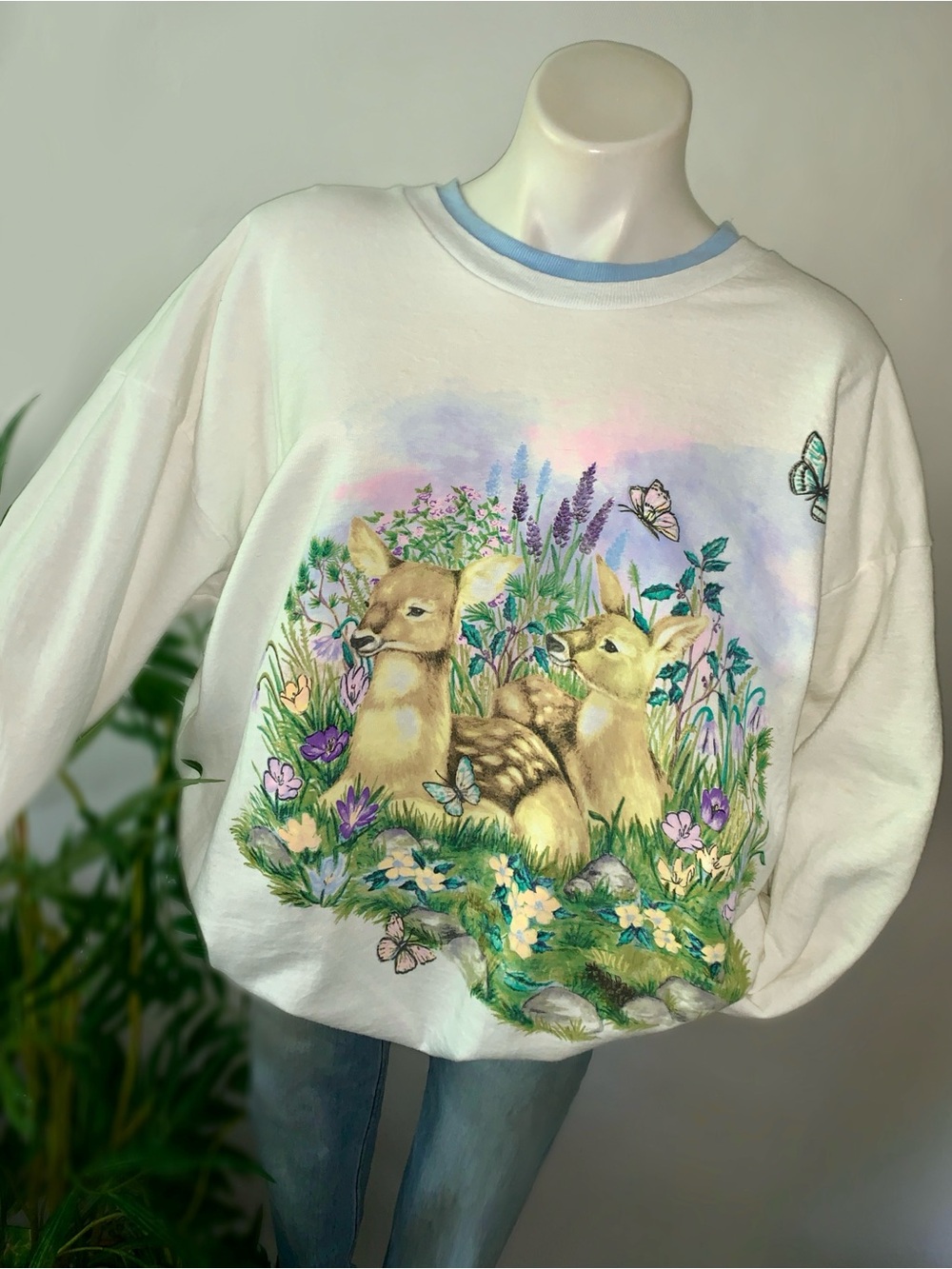 Vintage 90s Deer Floral Graphic Nature Sweatshirt Cottagecore Butterfly